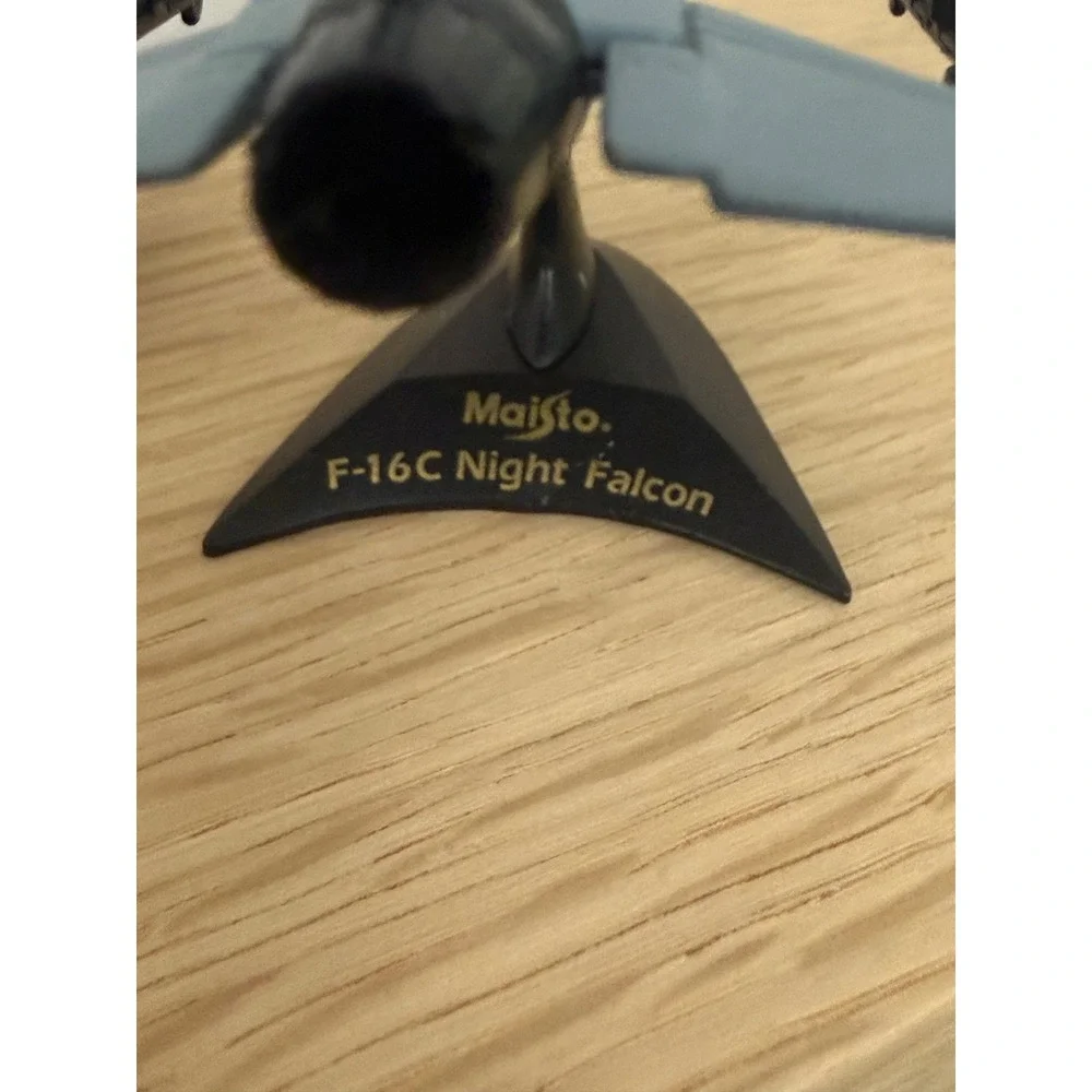 Maisto Tailwinds Diecast Aircraft Lot F-117A F-16C Eurofighter A-6E YF-22 F-14